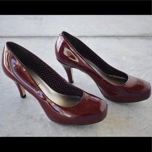 Madden Girl Burgundy Heel pumps